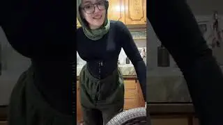 Bücür | Türbanlı Muhteşem Taytıyla Dolgun Kalçalar (Bigo Live Türk)