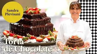 Mojadita Chocolate Cake, with chocolate ganache bath Sandra Plevisani