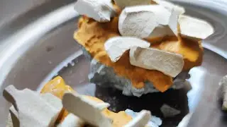 Печеньки в глазури из глины Солнечная с посыпкой Уральские чипсы #асмр #хруст #clay #асмрглина