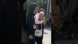 Je fais des câlins à des inconnus 🫢