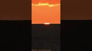 Sunset green flash and a rare purple flash in Hawaii, 4K and slow motion.. [Jan 2022]