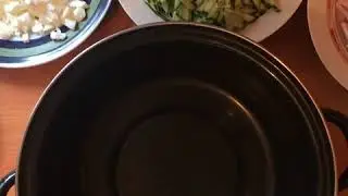 Простая окрошка на кефире, с минеральной водой😋