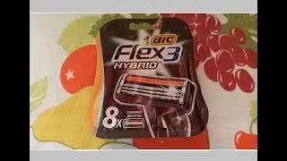 Бокс с восемью сменными кассетами для бритвенного станка BIC Flex 3 Hybrid.
