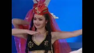Chinese Dance Art (in English)