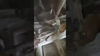 Membuka Pulley motor 3 phase