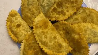 ГОТОВЛЮ УЖЕ ВТОРОЙ ДЕНЬ! ЧЕБУРЕКИ С ДЖУСАЕМ И ЯЙЦАМИ