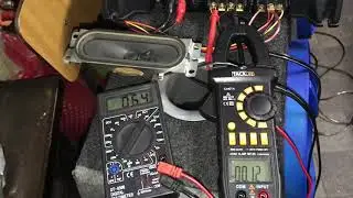Esperimento, altoparlante e tester