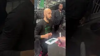 Derrick White Signing Autographs       #bostonceltics #nba #derrickwhite #signingautographs #celtics