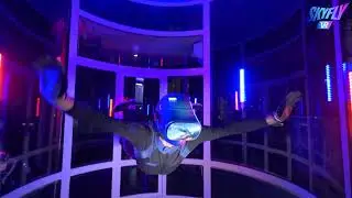 Полёт в аэротрубе Skyfly в шлеме виртуальной реальности. Красноярск