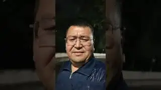 Ёмғирни, ёмғирда сайр этишни яхши кўраман.