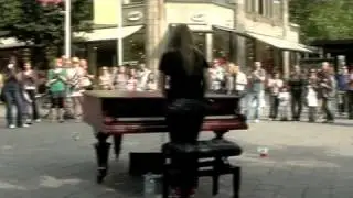 Anna Yina Street Tour 2009 für Viva con Agua