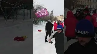 Главный болельщик команды ЭпиВак - Антон Гусев
