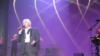 Instrumentale Sardou Je vais t'aimer ( live 2011 ).wmv