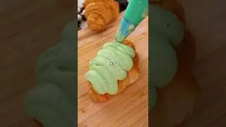 Can THIS macaron croissant beat the cookie croissant king? 