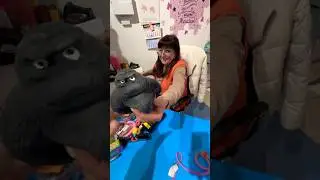 😂 