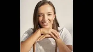 top ranked iga swiatek outlasts karolina muchova in a rain delayed match #sportsnews #igaswiatek