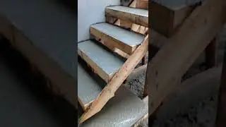 ESCADA VAZADA