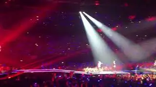 BTS - Dope [LIVE IN AMSTERDAM]