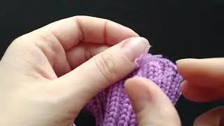 Как спрятать кончик нити на шапке резинке 2*2