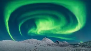 Very touching beautiful music! In The Light (Instrumental)