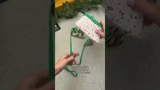 Новогодние санки из трикотажной пряжи. Квест для детей (New Year's sleigh) #shorts