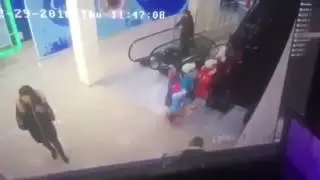 Детей зажевало эскалатором! 30.12.2016. Ставрополь!