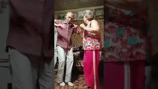 Повстречались два сердечка.