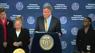 De Blasio Chides Christie on Immigrants