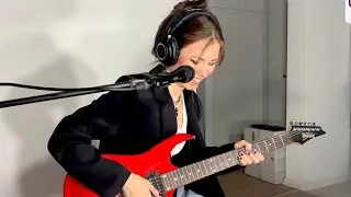 One BEAT and music plays in your head AT ONCE!🤪
