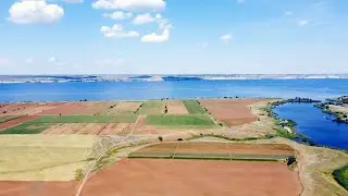 За околицей. 