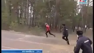 А вот в Набережных Челнах спортсмену не удалось удрать от ещё более спортивных стражей порядка.