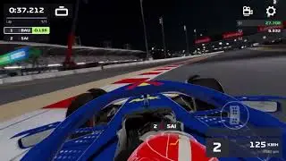 What it feels like to race with Carlos Sainz | F1 Mobile 2023
