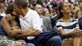 Malia Obama gets down at Lollapalooza