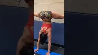 KENDRA LUST 🍑 Naked Yoga Stretches