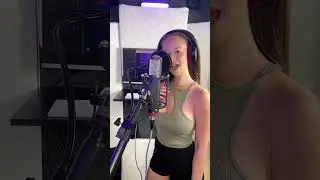 Singers, learn how to sell acapellas! Click the related video below 👇🏼