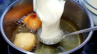 У Вас есть половник дома❓Мало кто знает этот секрет❗Самые легкие и мягкие кефирные пончики.