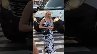 Качок гуляет с любимой банкой❤️