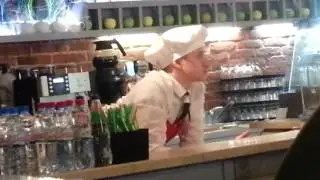 Супербармен - это вам не бутылки крутить, а попробуй лёжа обслужить)))