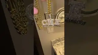 A lot of fake gold and fake diamonds floating around, it’s nothing like real gold with real diamonds