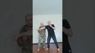 Уход за спину и серия ударов.