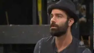Les Mis star comes home
