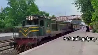 Pak Rail update 15up Karachi express fastly skipping Okara Railway station HGMU-30 8222