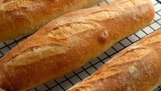 Home BAGUETTE. Delicious homemade wheat bread. A simple recipe. We bake bread. French Baguette.