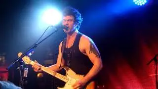 Doyle Bramhall II - Mama Can't Help You - Live in London Under The Bridge 27 May 2017