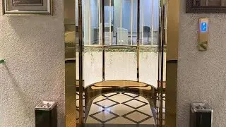 golden lift cabin @ElReinoInfantil #elevator #design #lift #automatic #home #machin