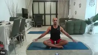 שיעור יוגה - שעה - מתחילים מישיבה מזרחית - נובמבר 2023