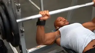 How to progressive overload with bench press. Tips and advice