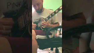 sometimes I snap the strings😄 #alternatepicking #shredguitar #gibsonlespaul