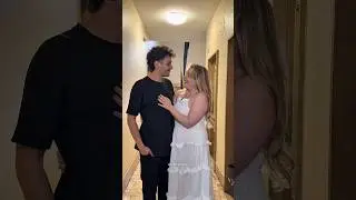 When the wedding couple rings the doorbell 💍