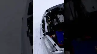 диванным экспертам( лансер то работает)